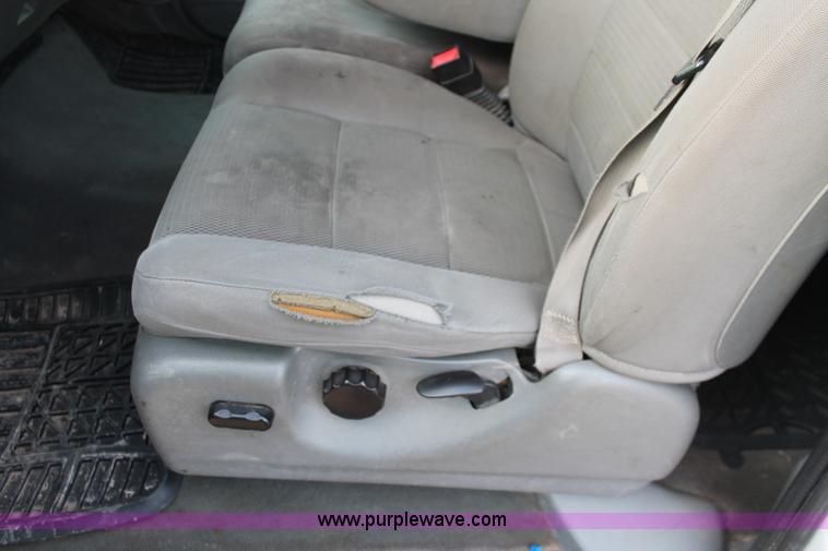 image for item H8313 2007 Ford F250 Super Duty XLT SuperCab pickup truck