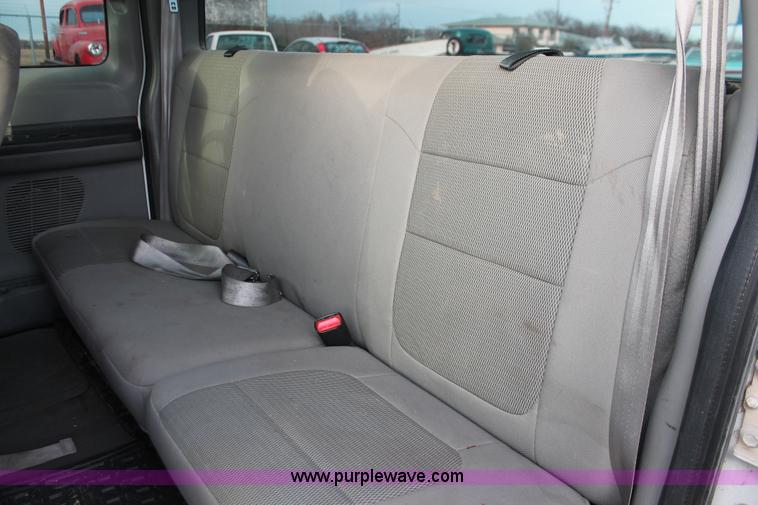 image for item H8313 2007 Ford F250 Super Duty XLT SuperCab pickup truck