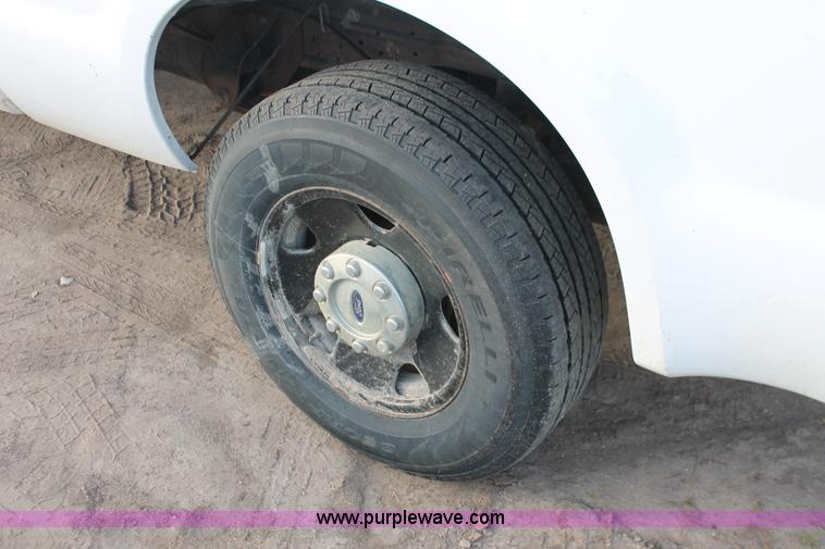 image for item H8313 2007 Ford F250 Super Duty XLT SuperCab pickup truck