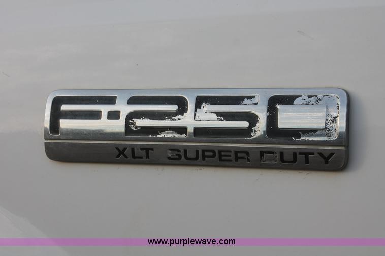 image for item H8313 2007 Ford F250 Super Duty XLT SuperCab pickup truck