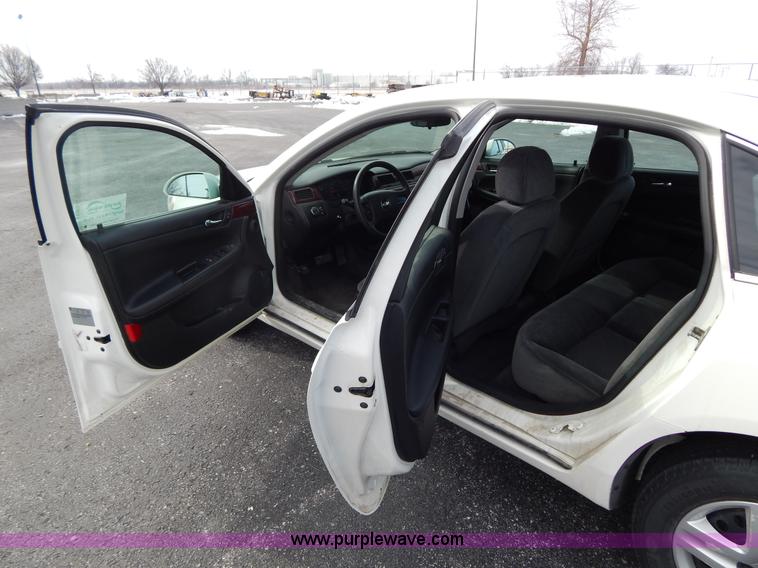 image for item I1201 2007 Chevrolet Impala LS