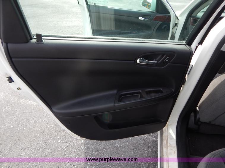 image for item I1201 2007 Chevrolet Impala LS