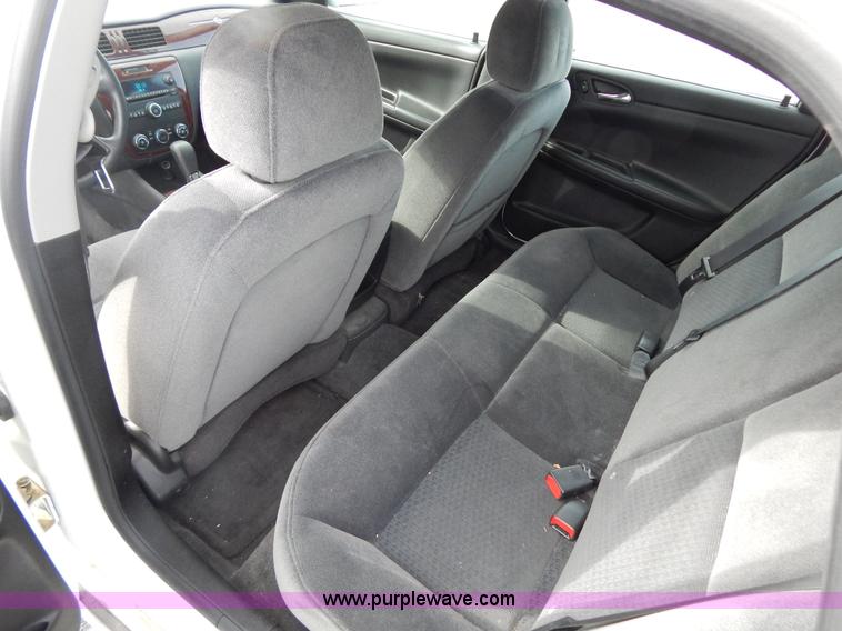 image for item I1201 2007 Chevrolet Impala LS