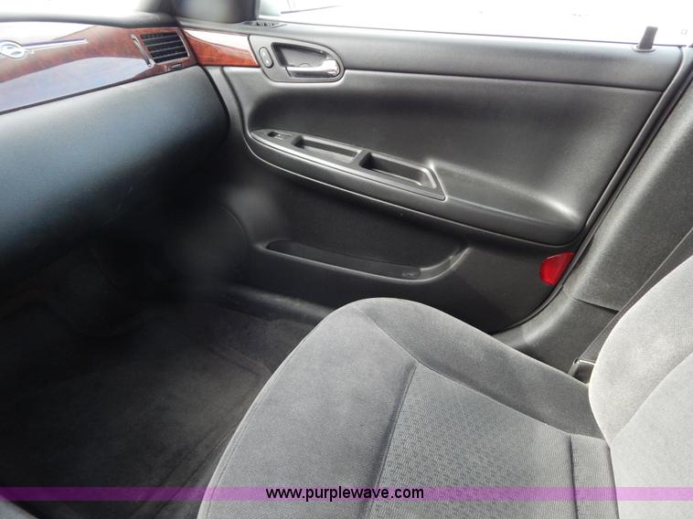 image for item I1201 2007 Chevrolet Impala LS