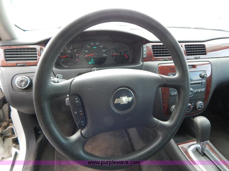 image for item I1201 2007 Chevrolet Impala LS