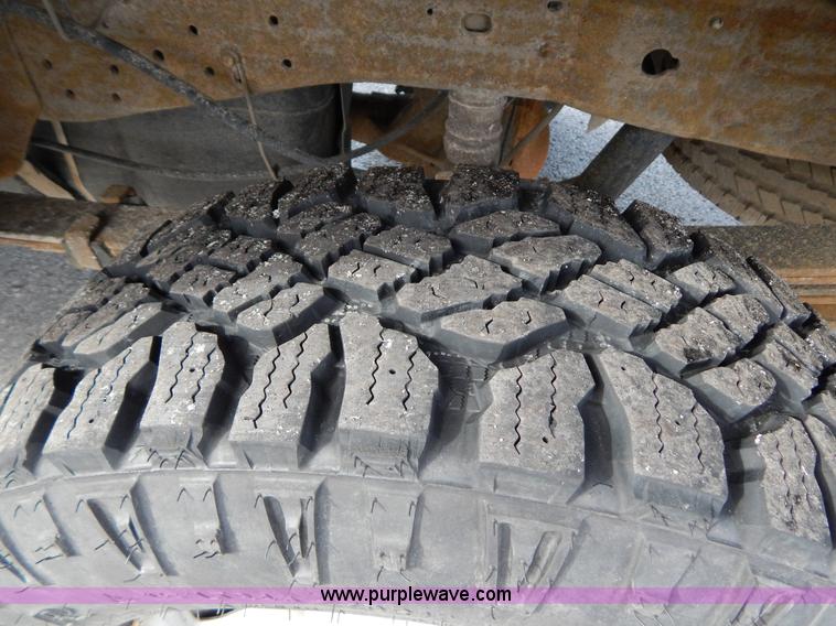 image for item I1202 2005 Ford F250 Super Duty Crew Cab pickup truck