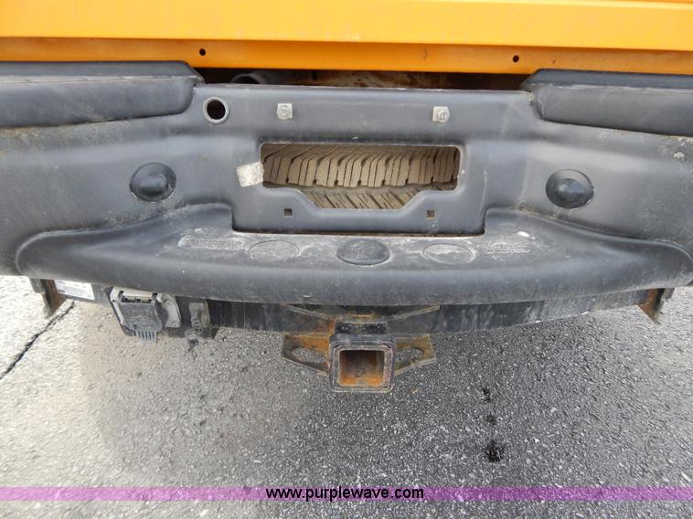 image for item I1202 2005 Ford F250 Super Duty Crew Cab pickup truck