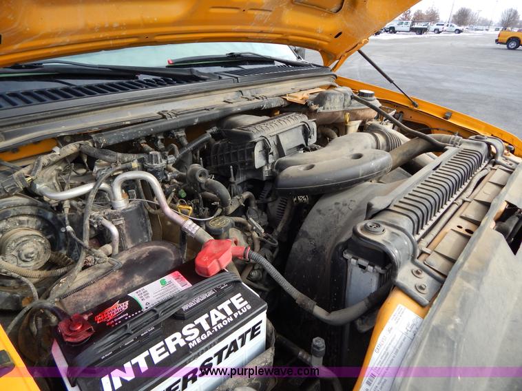 image for item I1202 2005 Ford F250 Super Duty Crew Cab pickup truck