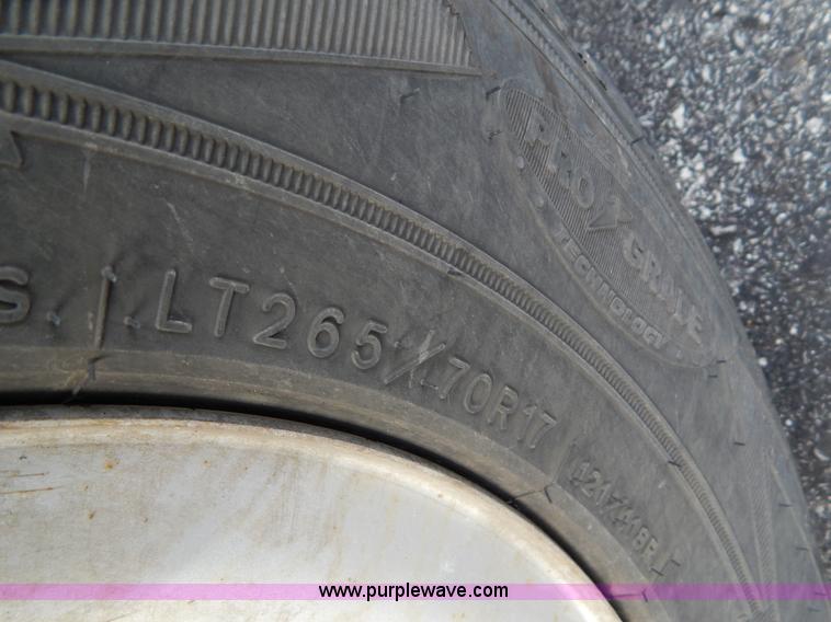 image for item I1203 2006 Chevrolet Silverado 1500 pickup truck