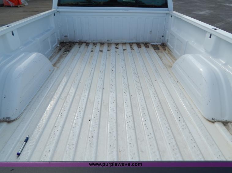 image for item I1203 2006 Chevrolet Silverado 1500 pickup truck