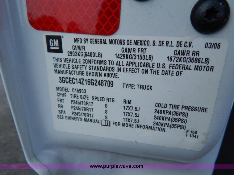 image for item I1203 2006 Chevrolet Silverado 1500 pickup truck