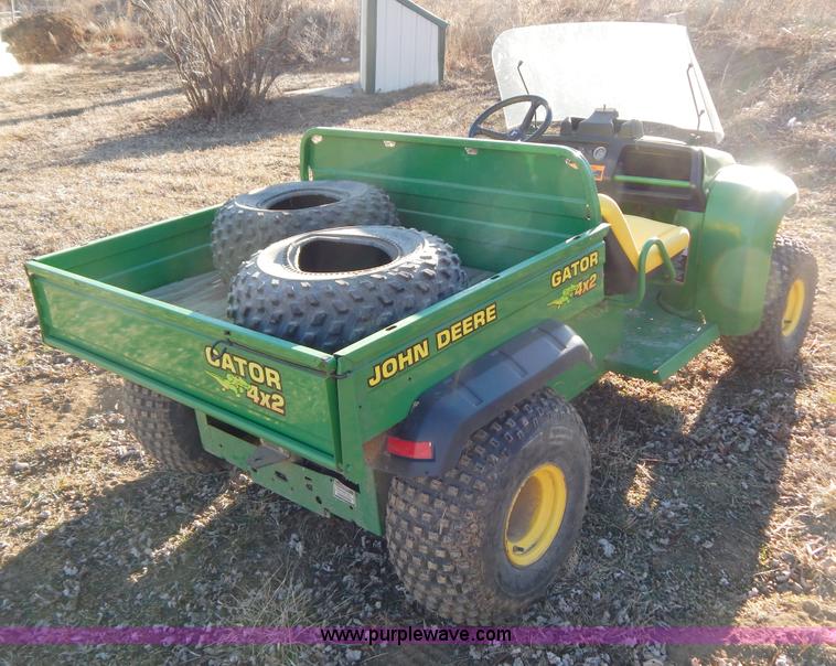 image for item I1228 2001 John Deere Gator utility vehicle