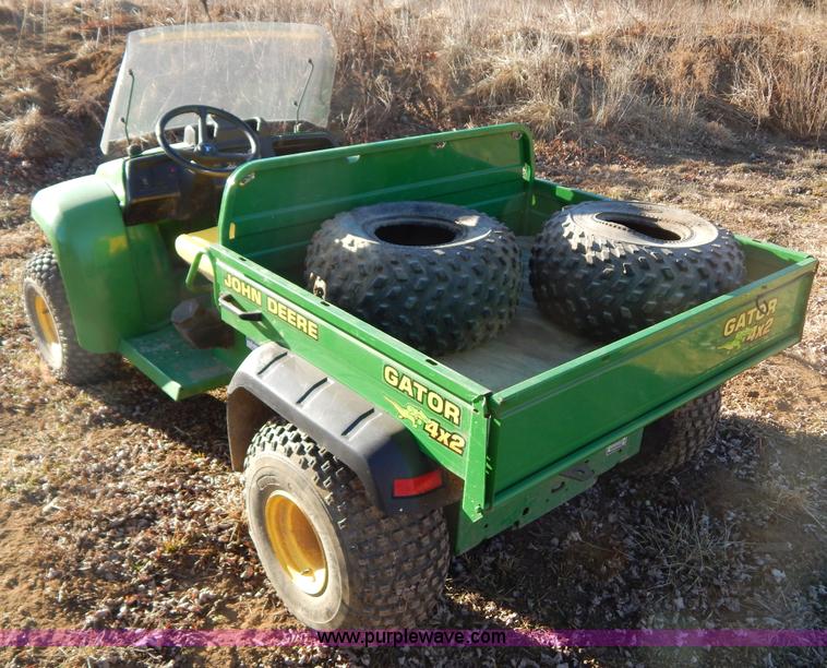image for item I1228 2001 John Deere Gator utility vehicle