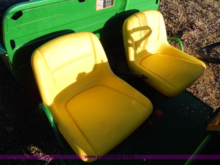 image for item I1228 2001 John Deere Gator utility vehicle