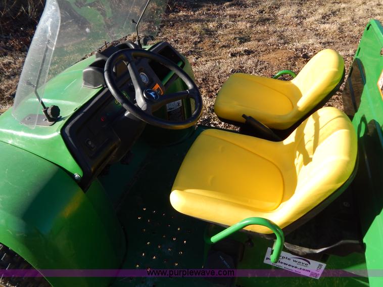 image for item I1228 2001 John Deere Gator utility vehicle