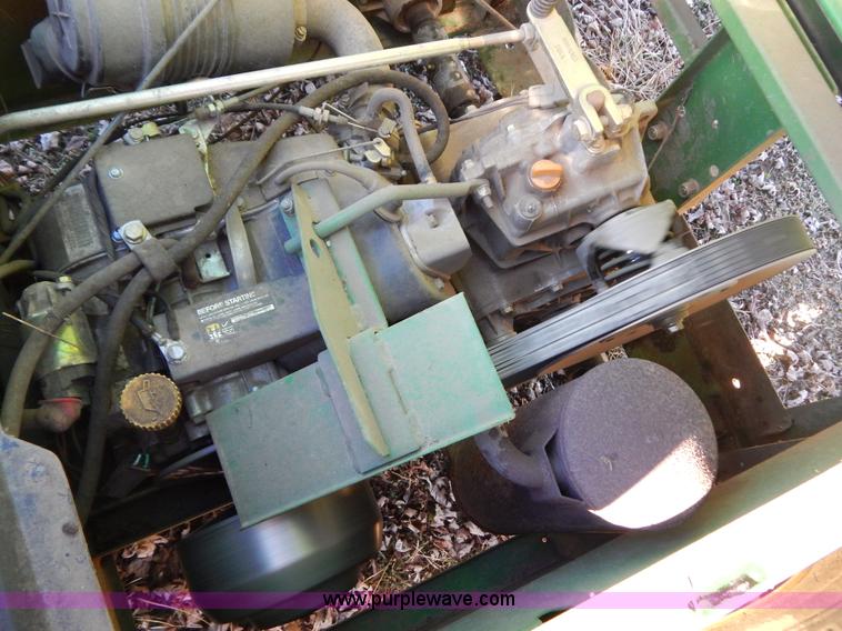 image for item I1228 2001 John Deere Gator utility vehicle