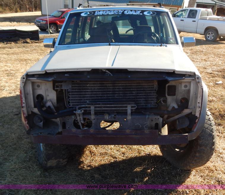 image for item I1231 1987 AMC Cherokee Pioneer SUV