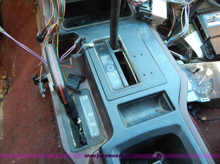 image for item I1231 1987 AMC Cherokee Pioneer SUV