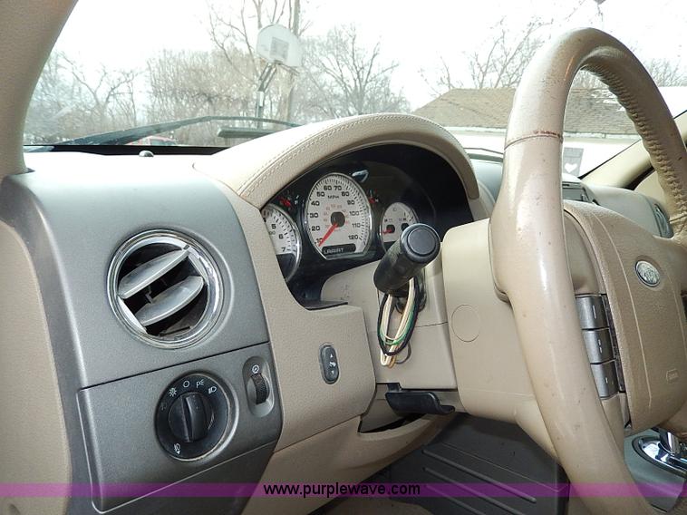 image for item I9410 2006 Ford F150 Lariat SuperCrew pickup truck