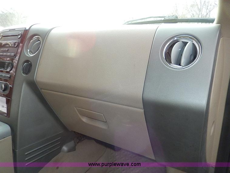 image for item I9410 2006 Ford F150 Lariat SuperCrew pickup truck