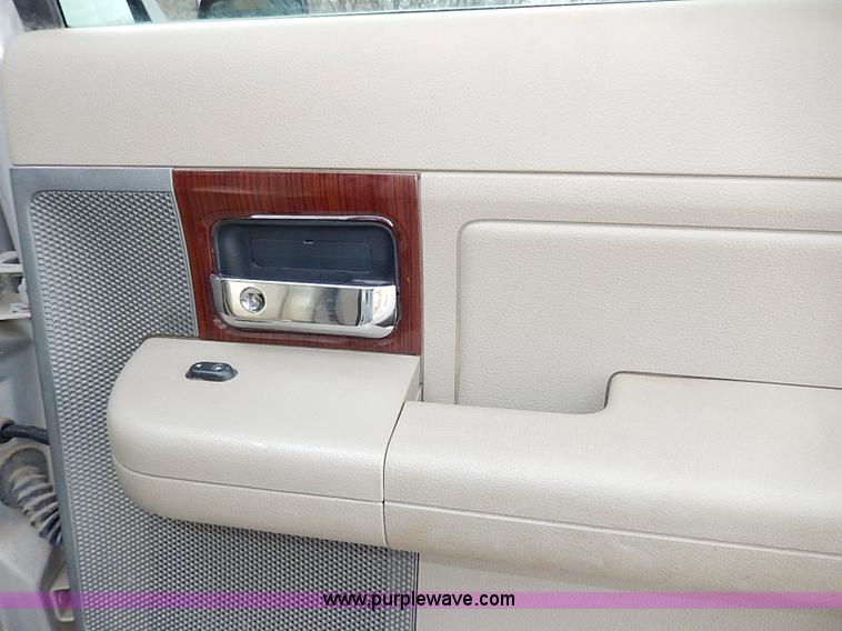 image for item I9410 2006 Ford F150 Lariat SuperCrew pickup truck