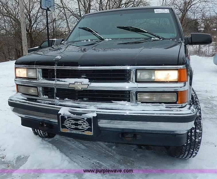 image for item I9416 1997 Chevrolet 1500 Z71 Ext. Cab pickup truck