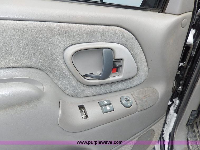 image for item I9416 1997 Chevrolet 1500 Z71 Ext. Cab pickup truck