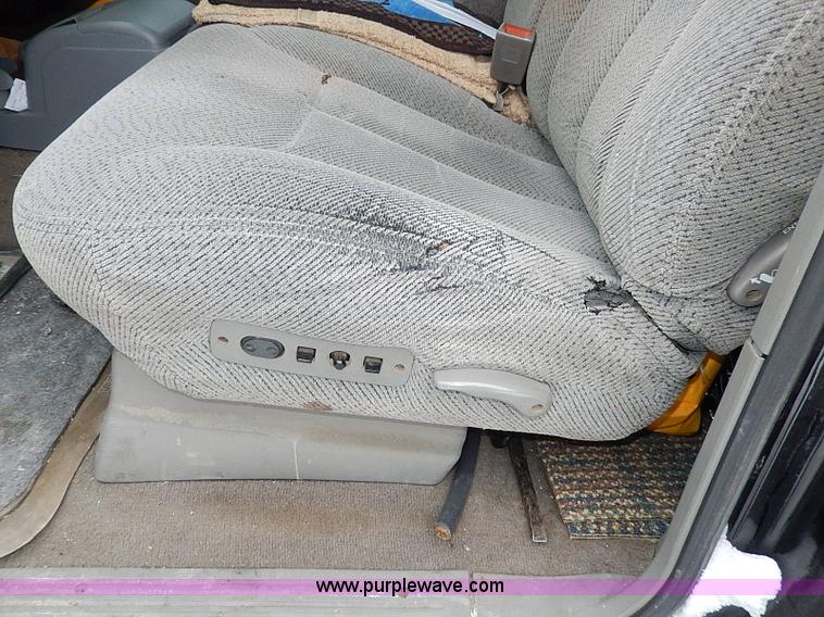 image for item I9416 1997 Chevrolet 1500 Z71 Ext. Cab pickup truck