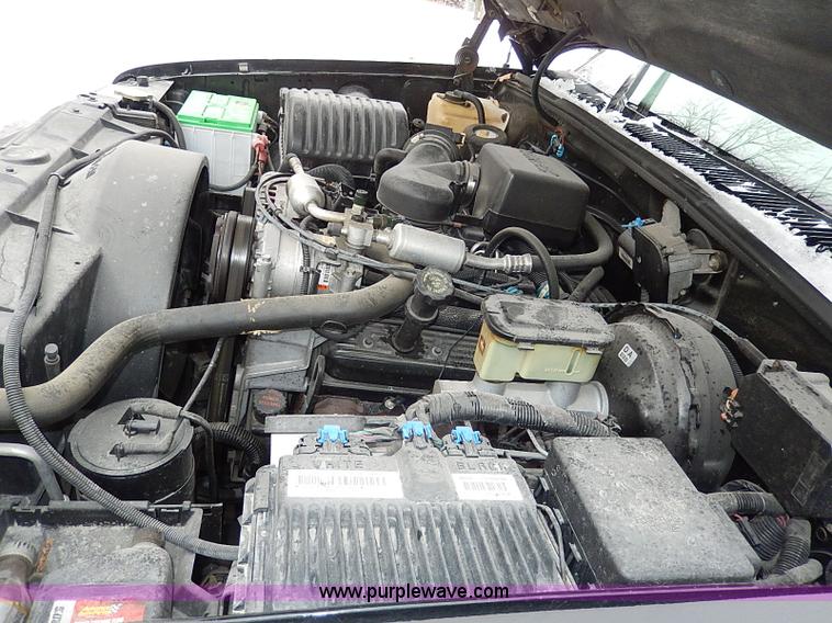 image for item I9416 1997 Chevrolet 1500 Z71 Ext. Cab pickup truck