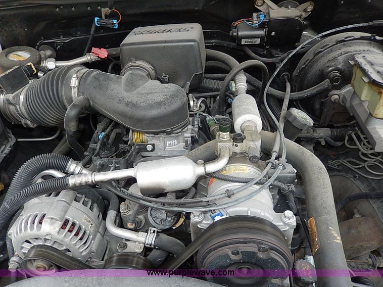 image for item I9416 1997 Chevrolet 1500 Z71 Ext. Cab pickup truck