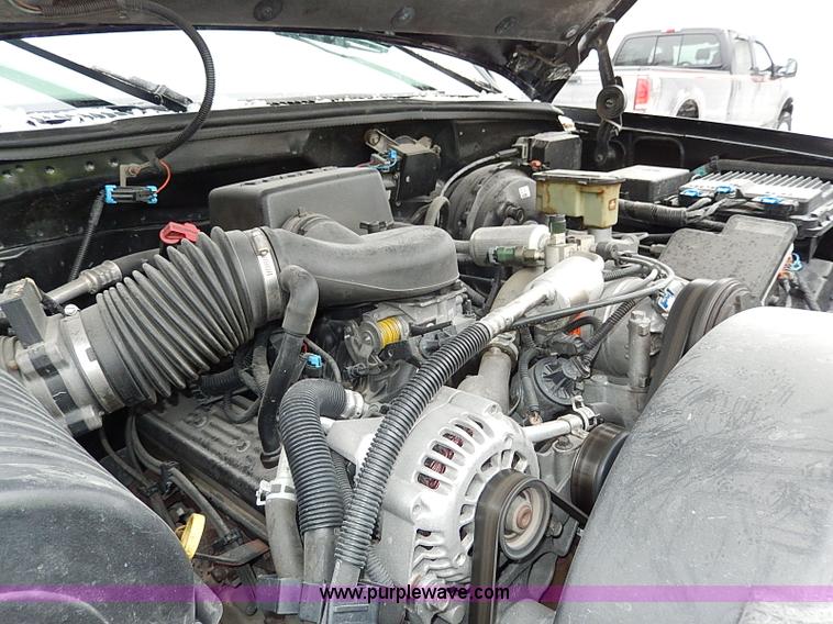 image for item I9416 1997 Chevrolet 1500 Z71 Ext. Cab pickup truck