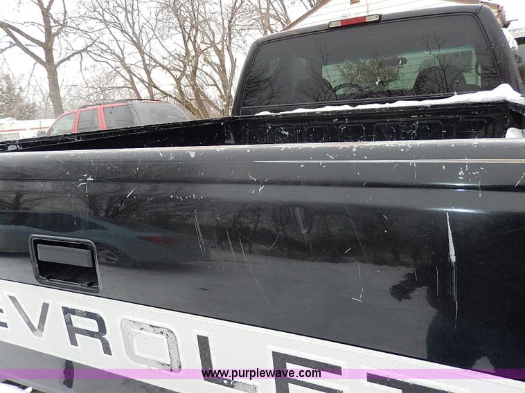 image for item I9416 1997 Chevrolet 1500 Z71 Ext. Cab pickup truck