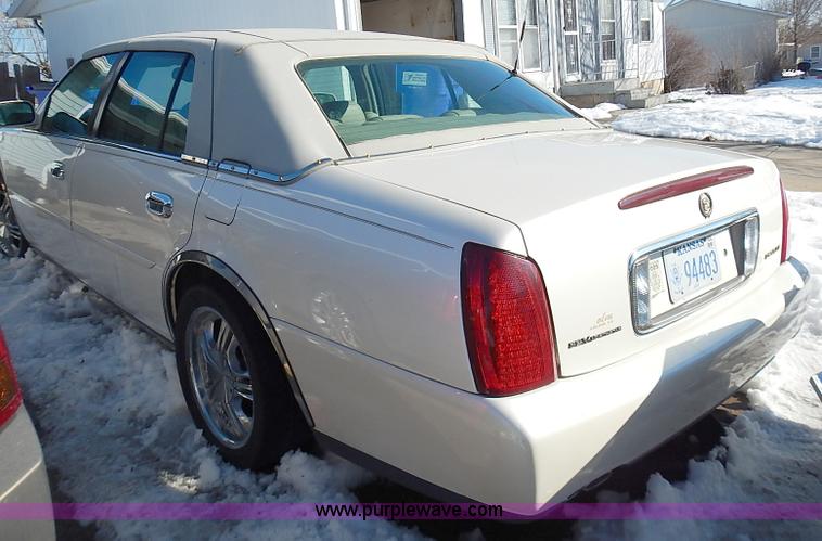image for item I9421 2001 Cadillac DeVille