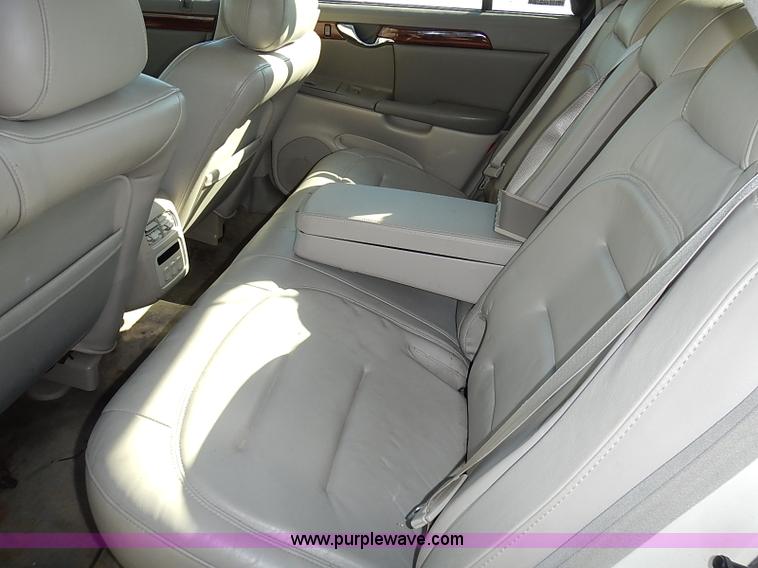 image for item I9421 2001 Cadillac DeVille