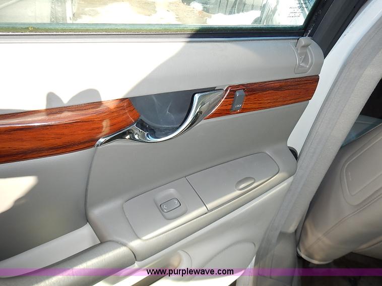image for item I9421 2001 Cadillac DeVille