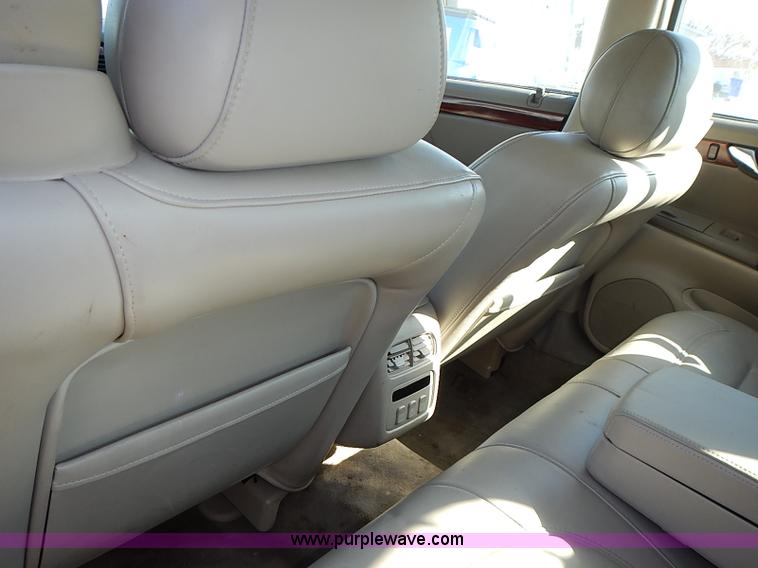 image for item I9421 2001 Cadillac DeVille