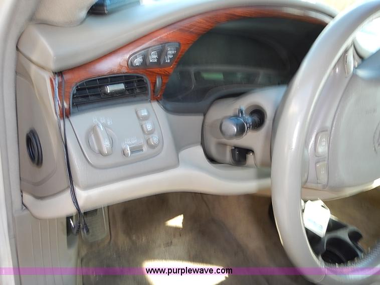 image for item I9421 2001 Cadillac DeVille