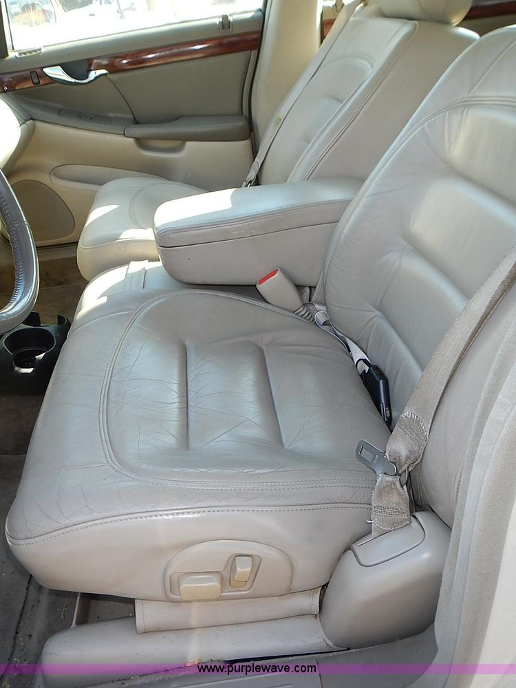 image for item I9421 2001 Cadillac DeVille