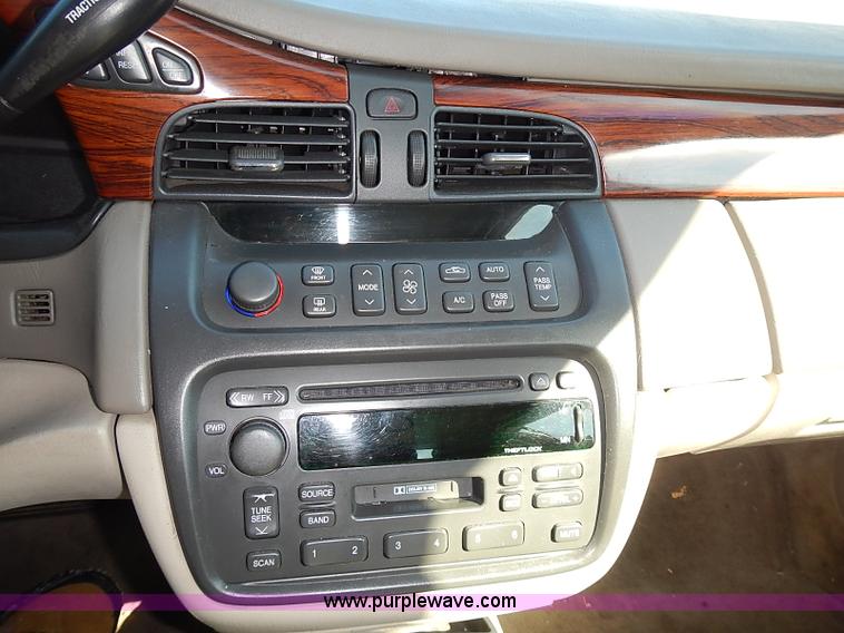 image for item I9421 2001 Cadillac DeVille