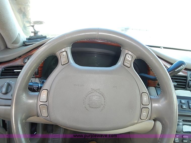 image for item I9421 2001 Cadillac DeVille