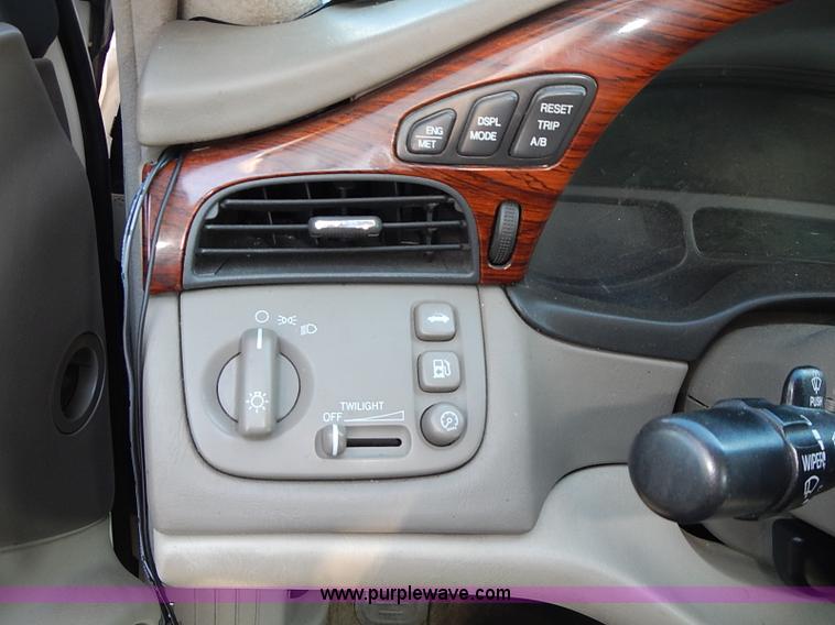 image for item I9421 2001 Cadillac DeVille