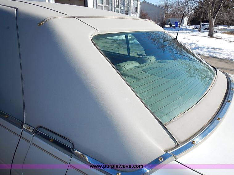 image for item I9421 2001 Cadillac DeVille