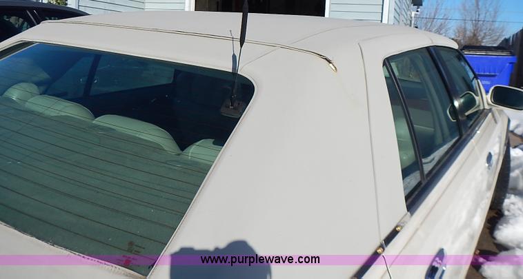 image for item I9421 2001 Cadillac DeVille