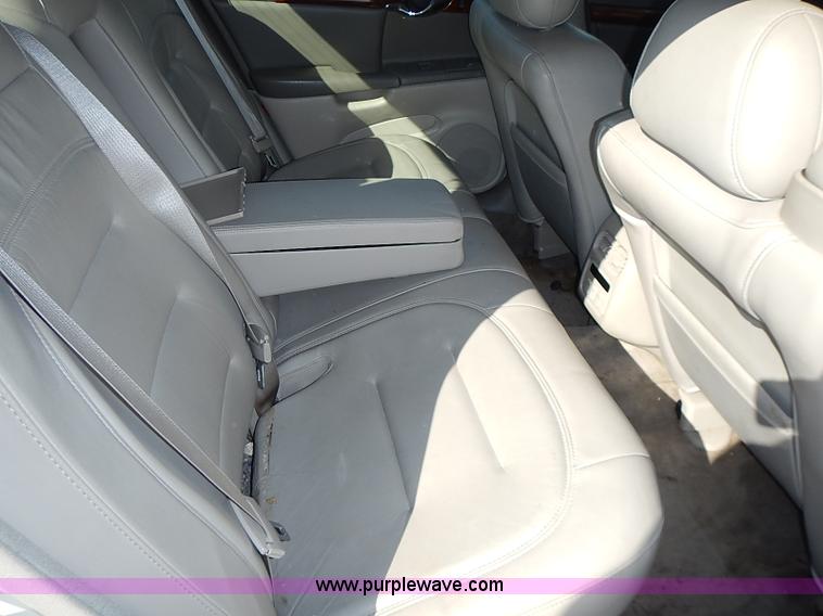 image for item I9421 2001 Cadillac DeVille