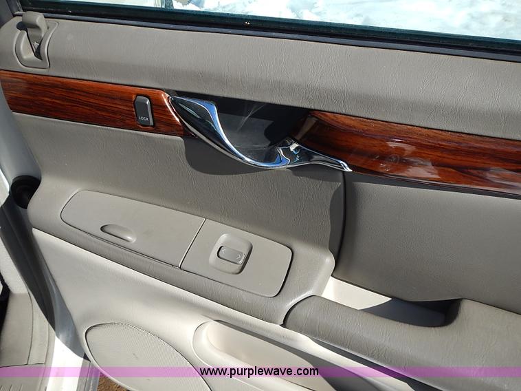image for item I9421 2001 Cadillac DeVille