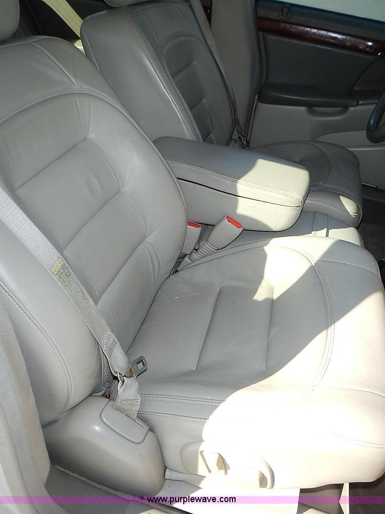 image for item I9421 2001 Cadillac DeVille