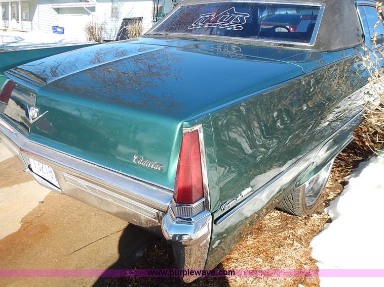 image for item I9423 1969 Cadillac Coupe DeVille