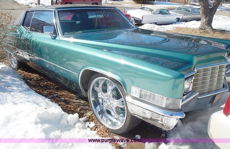 image for item I9423 1969 Cadillac Coupe DeVille