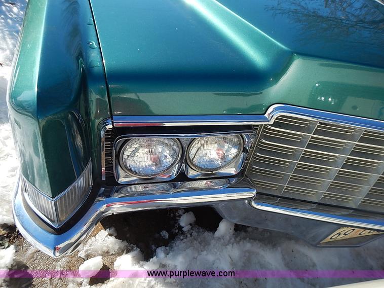 image for item I9423 1969 Cadillac Coupe DeVille