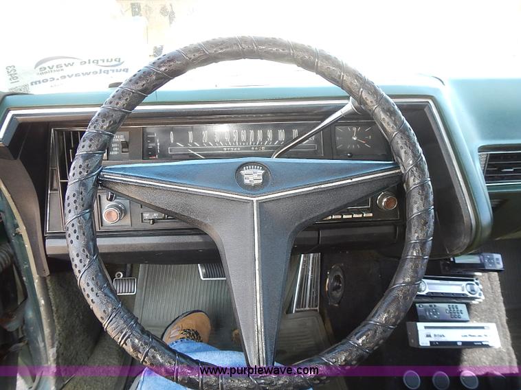 image for item I9423 1969 Cadillac Coupe DeVille